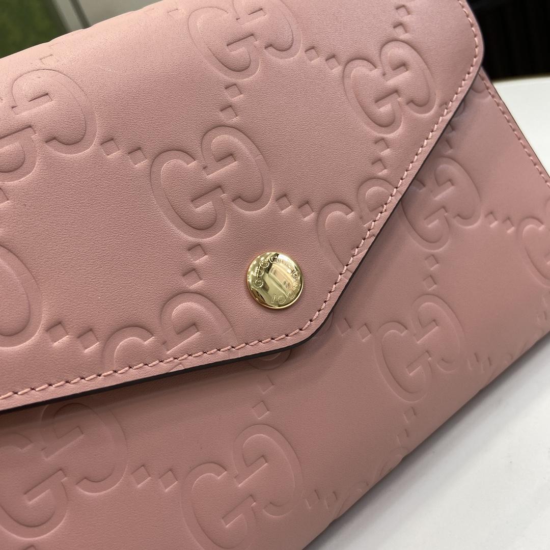 Gucci GG Chain Wallet - FashionPlug