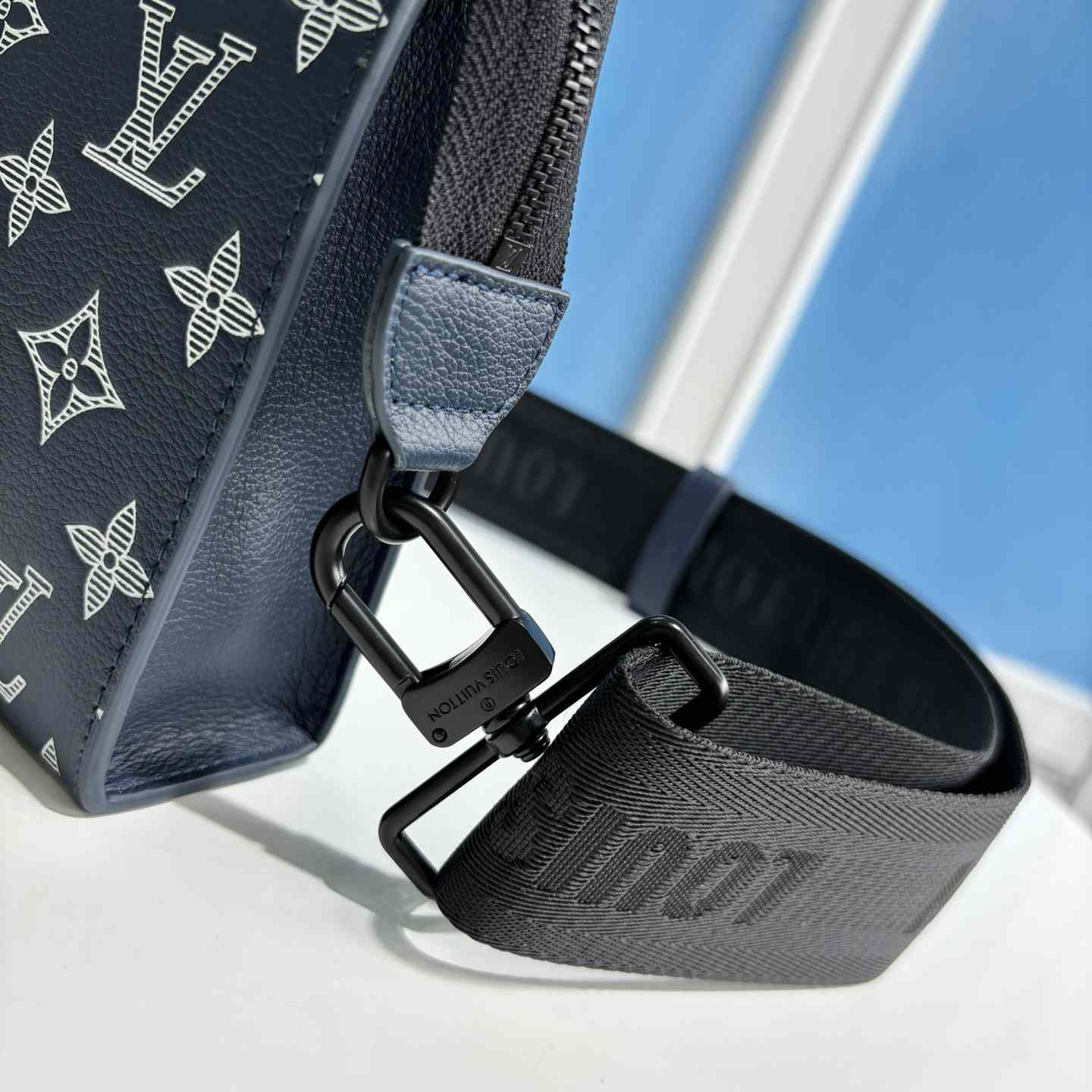 Louis Vuitton Gaston Wearable Wallet   M83384 - FashionPlug