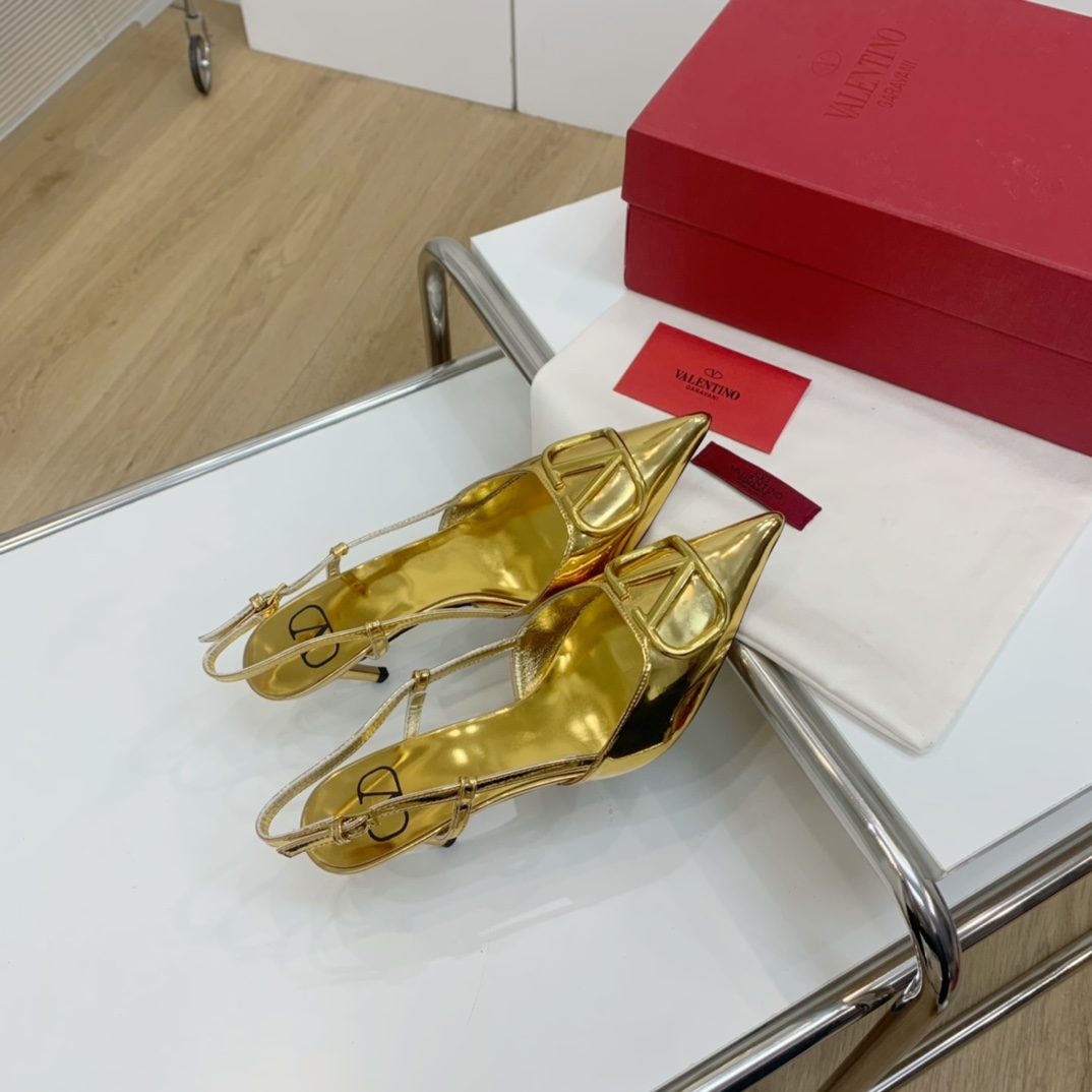 Valenti Valentino Garavani VLogo Signature Pump   80cm - FashionPlug