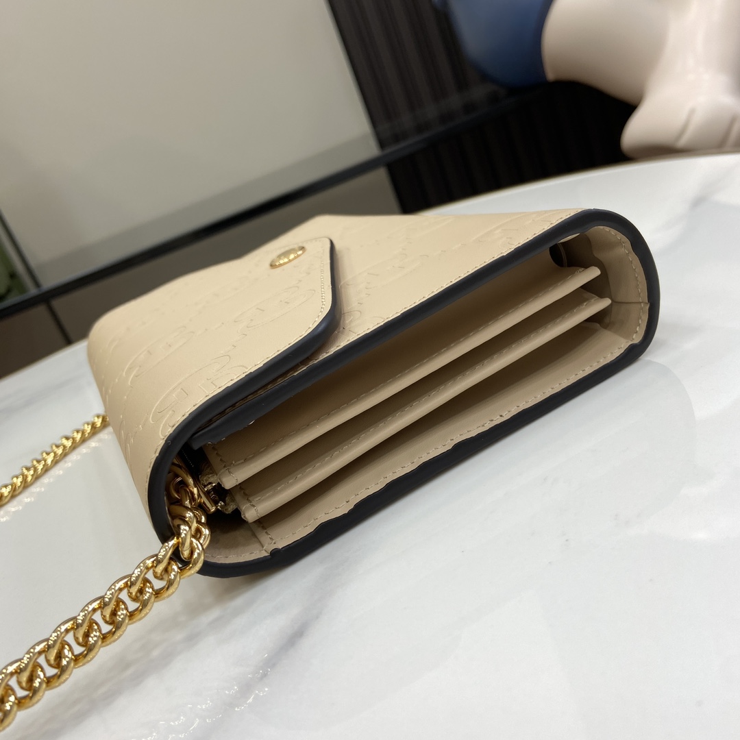 Gucci GG Chain Wallet - FashionPlug