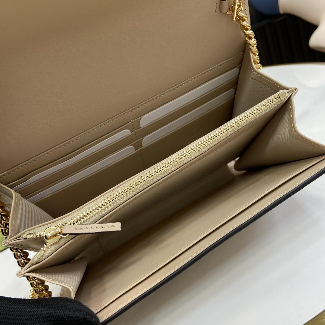 Gucci GG Chain Wallet - FashionPlug