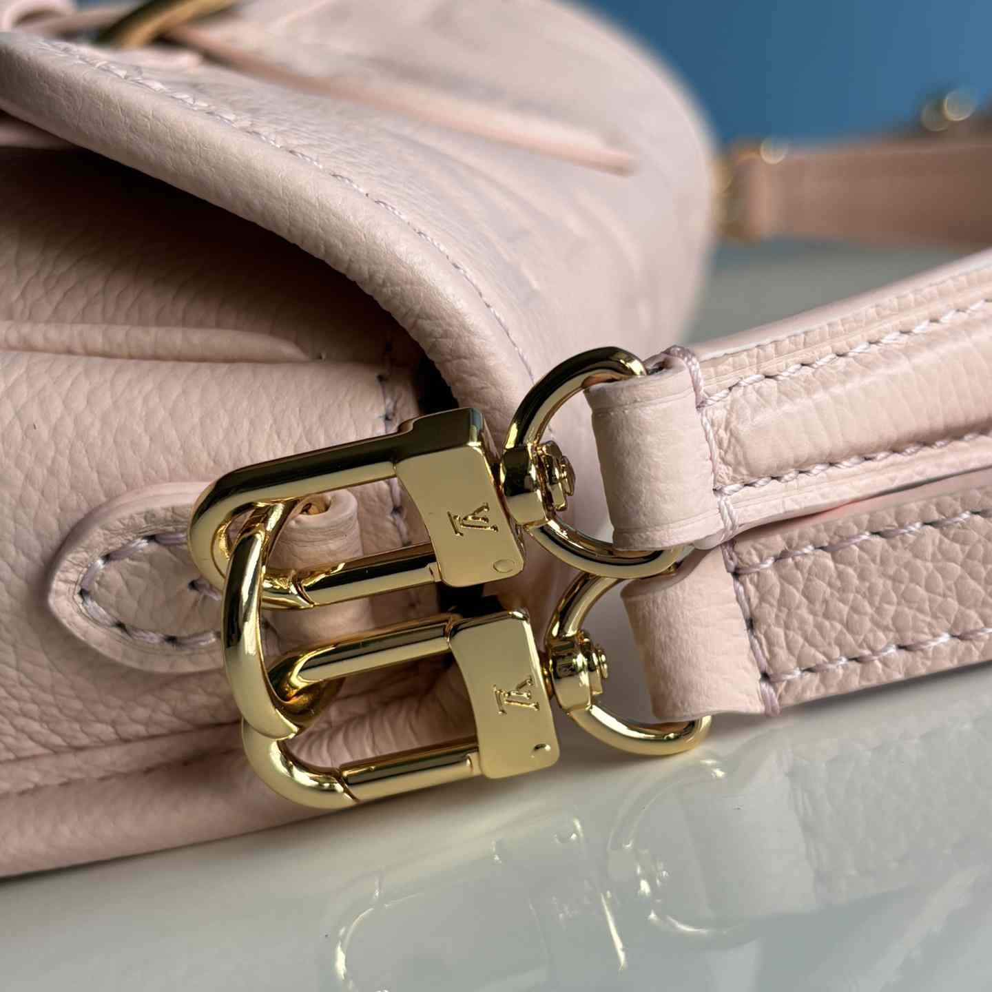 Louis Vuitton Nano Diane   M83566 - FashionPlug