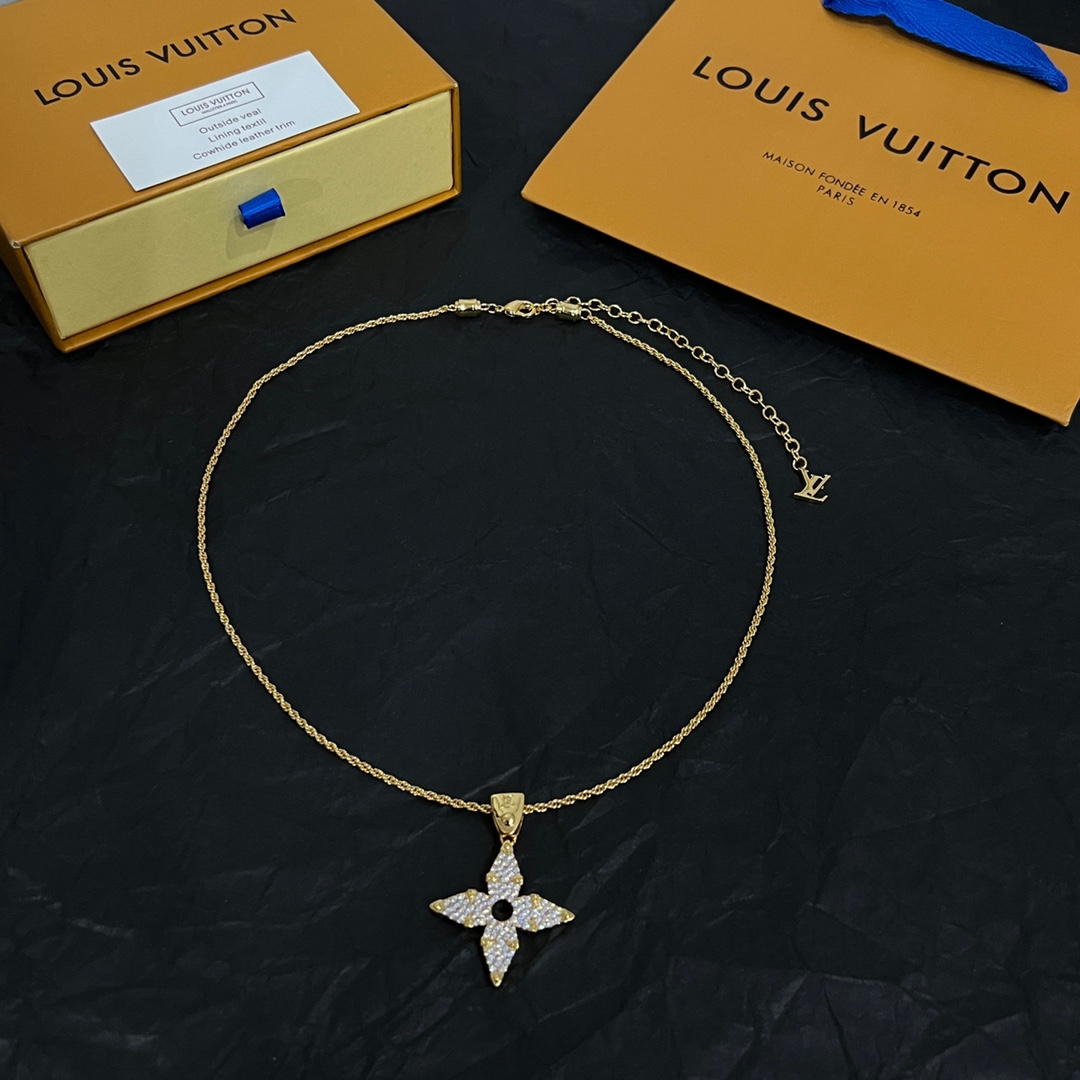 Louis Vuitton LV Rope Pendant   M01751 - FashionPlug