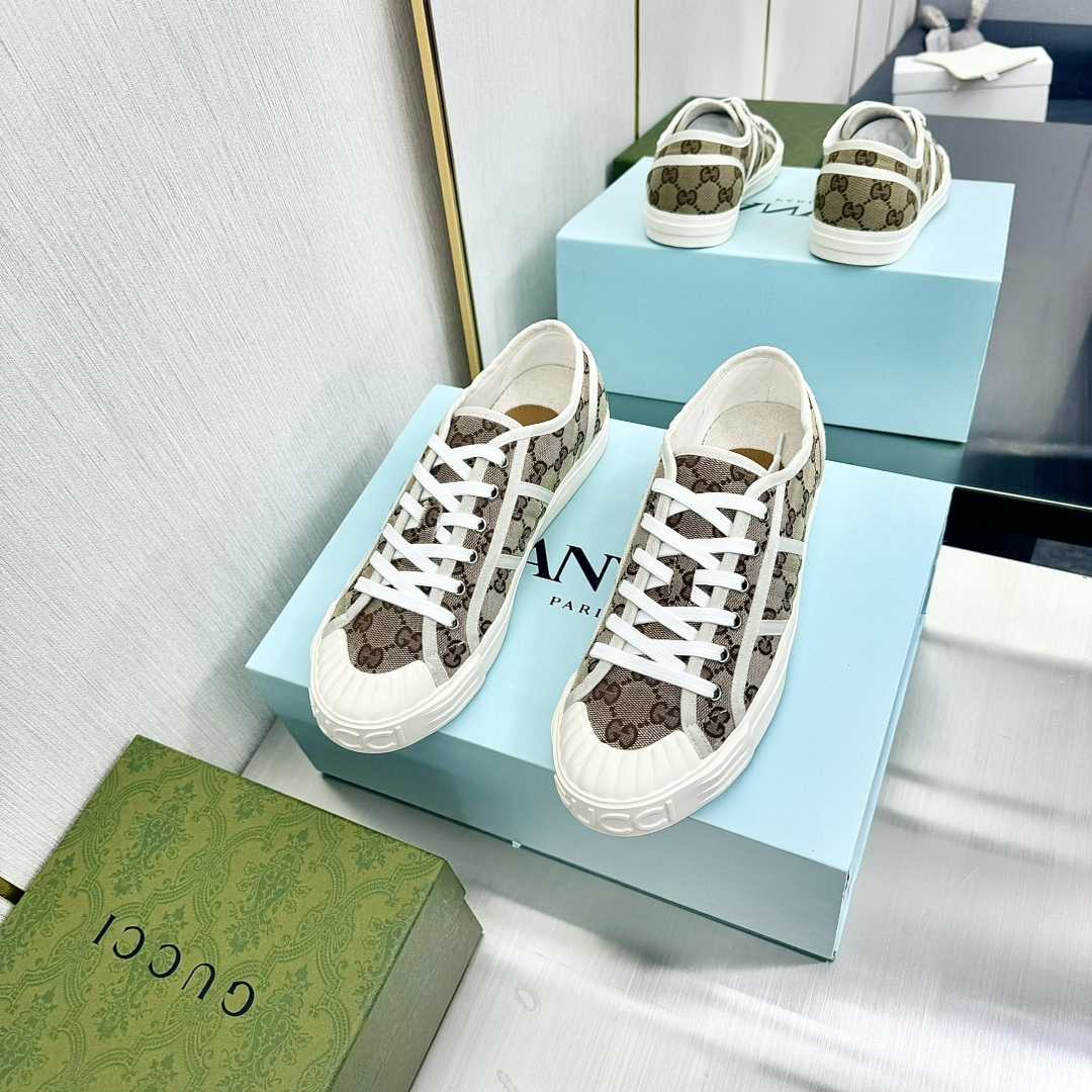 Gucci GG Sneaker - FashionPlug