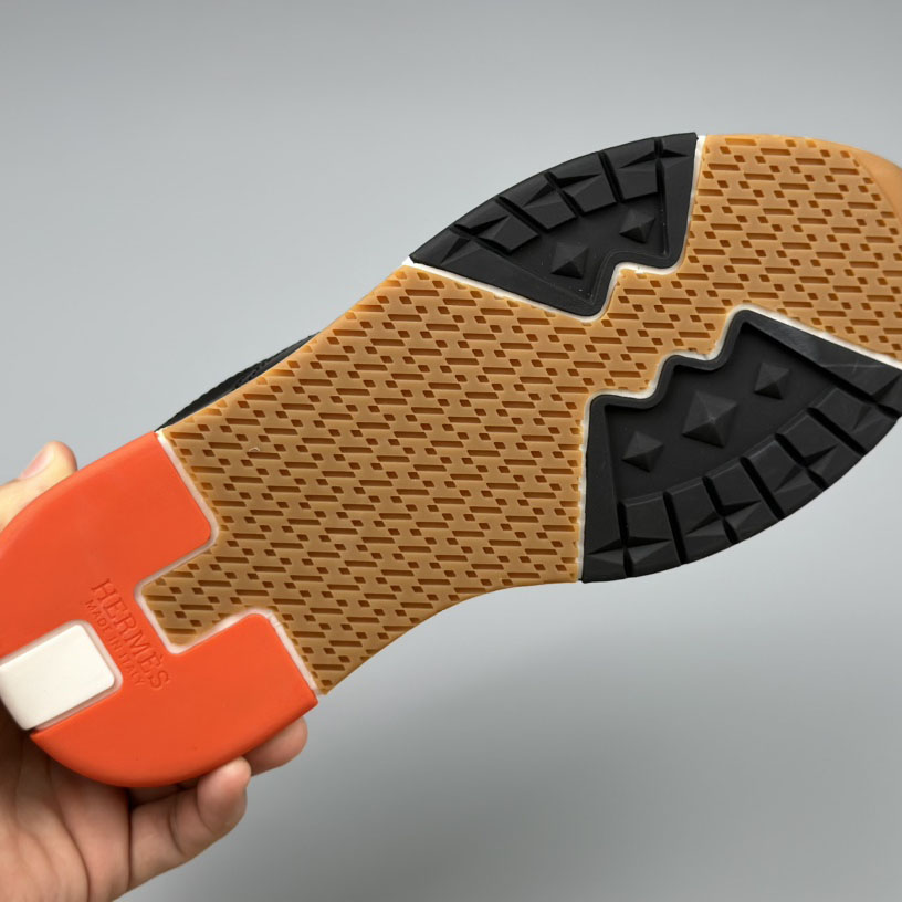 Hermes Trail sneaker - FashionPlug