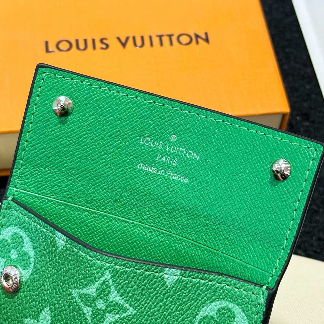 Louis Vuitton Card Holder Necklace  M83153 - FashionPlug