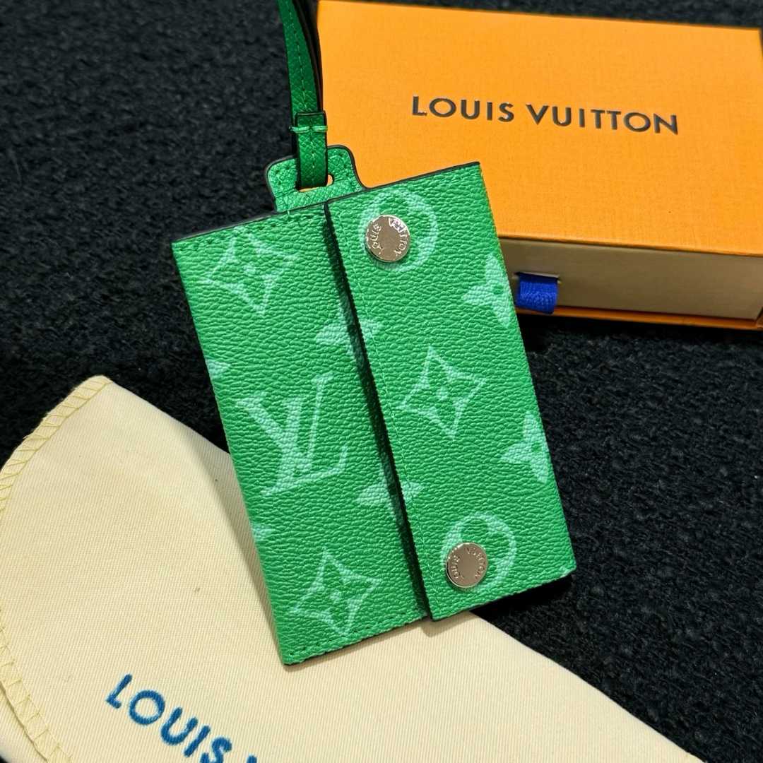 Louis Vuitton Card Holder Necklace  M83153 - FashionPlug