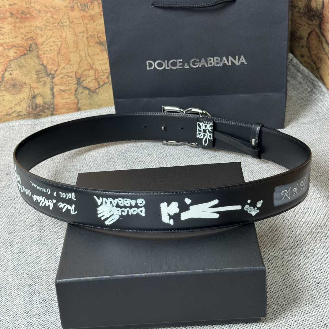 Dolce & Gabbana Graffiti-print Logo-buckle Belt - FashionPlug