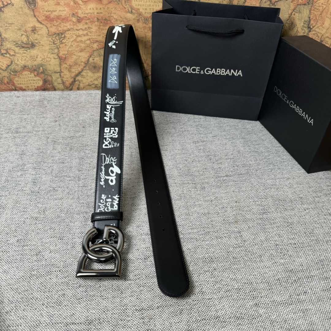 Dolce & Gabbana Graffiti-print Logo-buckle Belt - FashionPlug