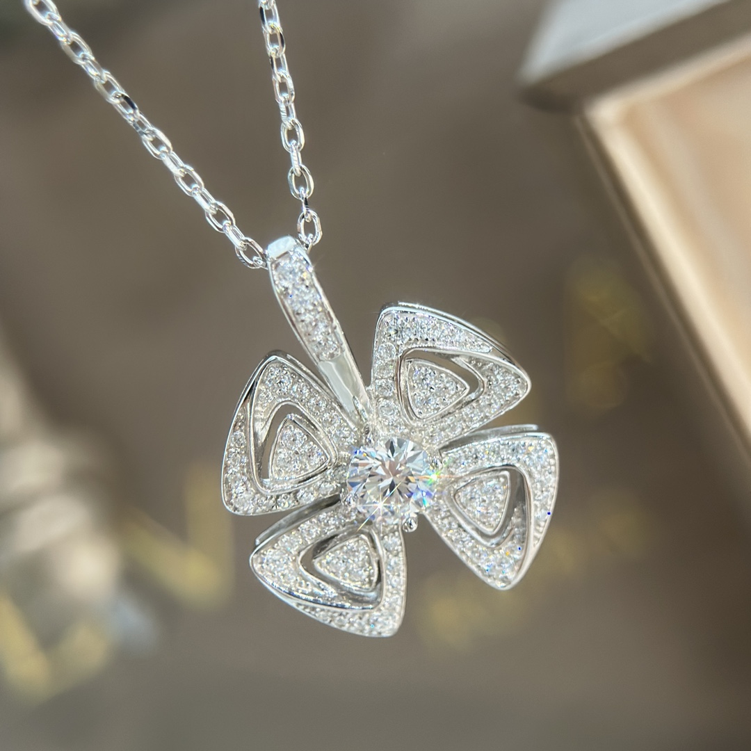 Bvlgari Fiorever Necklace - FashionPlug