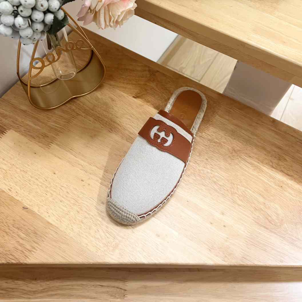 Gucci Interlocking G Slide Espadrille - FashionPlug