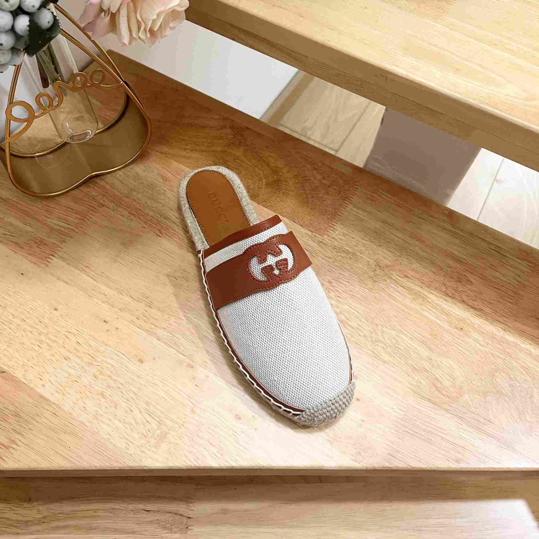 Gucci Interlocking G Slide Espadrille - FashionPlug