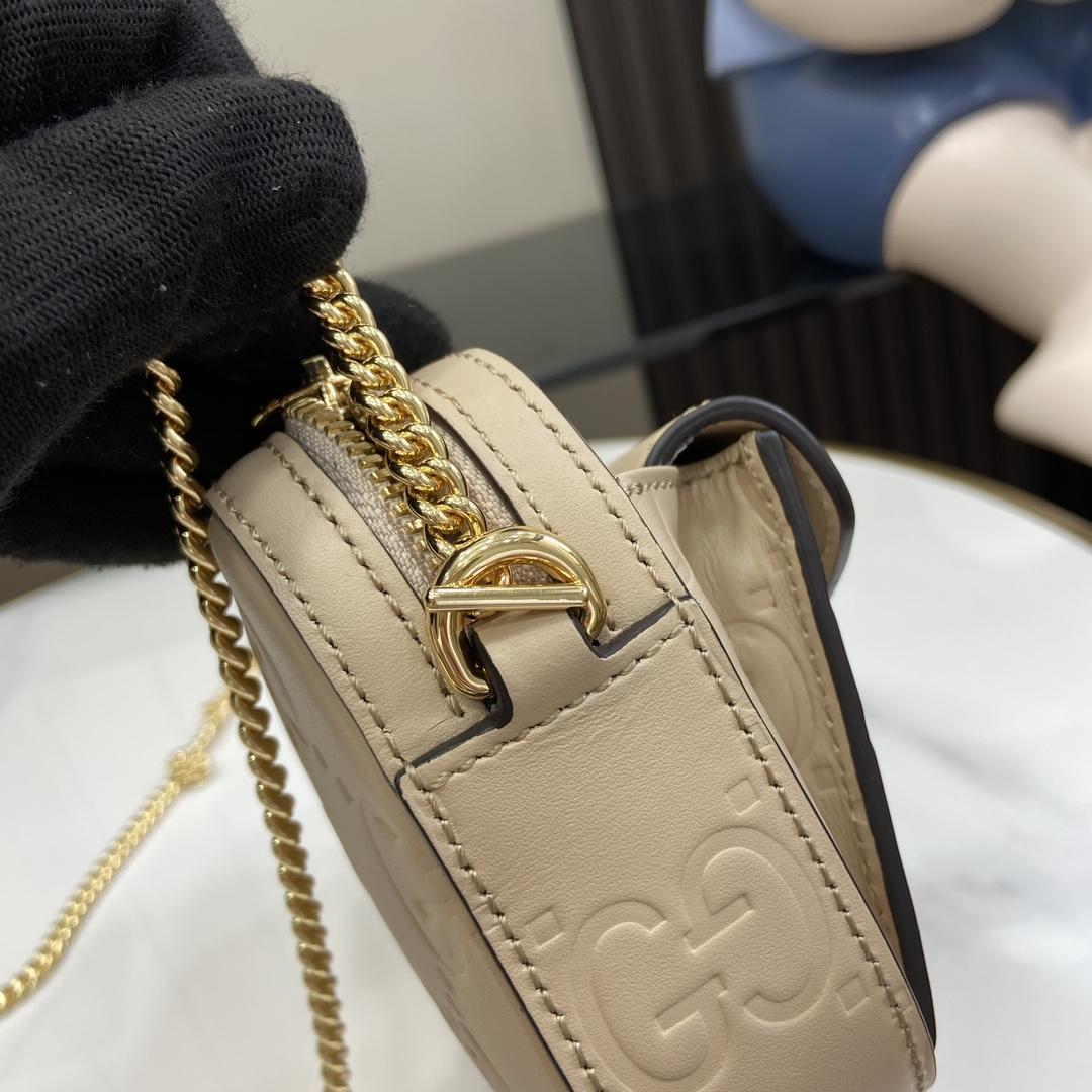 Gucci GG Super Mini Shoulder Bag - FashionPlug