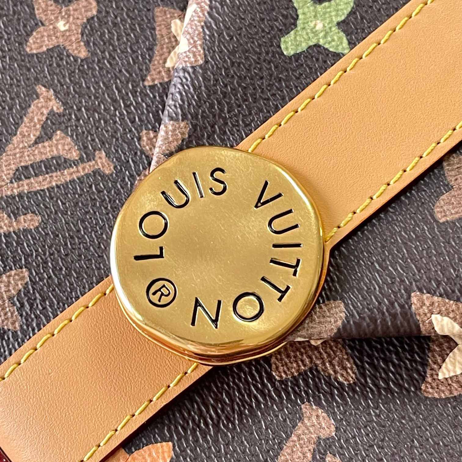 Louis Vuitton Envelope Messenger   M24820 - FashionPlug