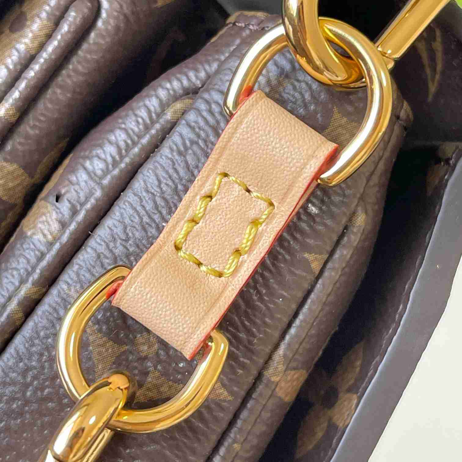 Louis Vuitton Pochette Métis East West   M46279 - FashionPlug