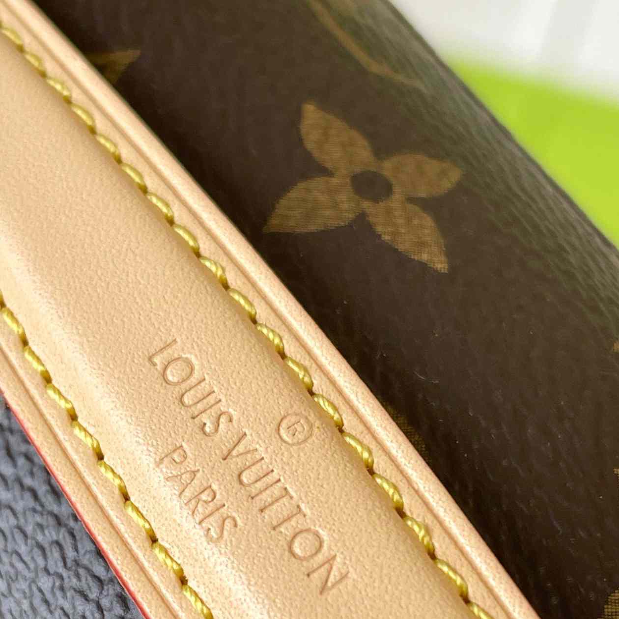 Louis Vuitton Pochette Métis East West   M46279 - FashionPlug
