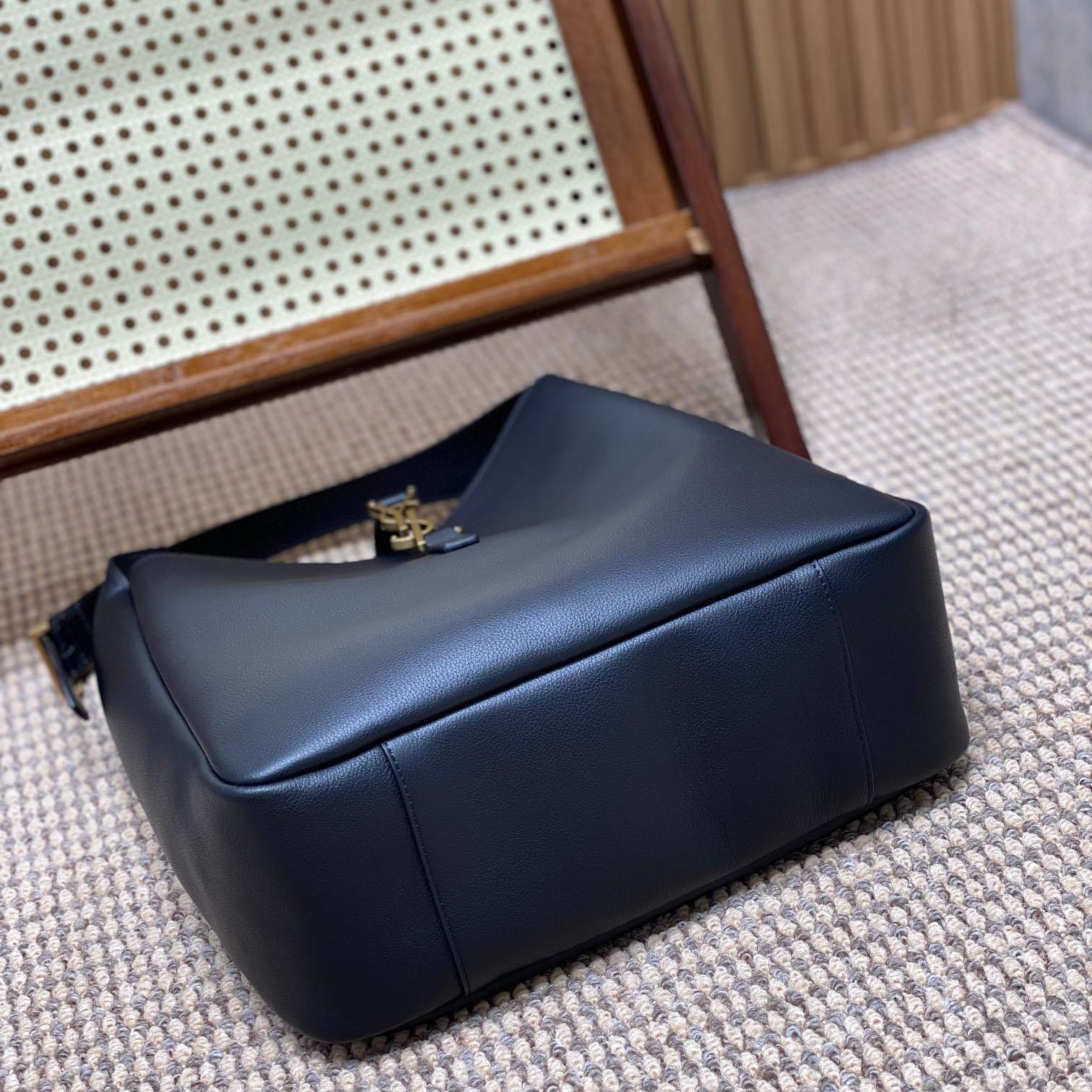Saint Laurent Le 5 À 7 Supple Large In Smooth Leather - FashionPlug