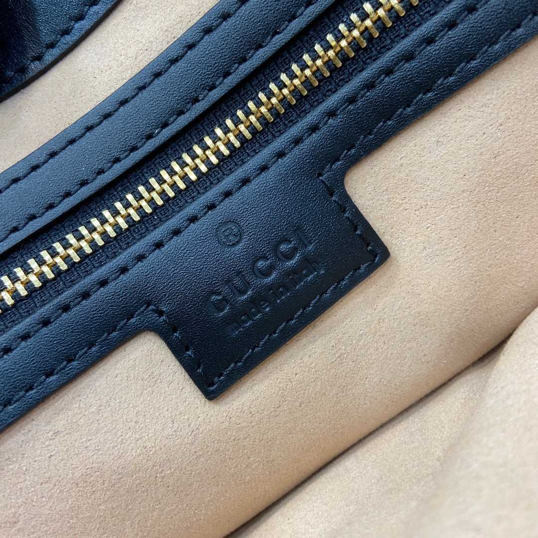 Gucci Padlock GG Medium Shoulder Bag - FashionPlug