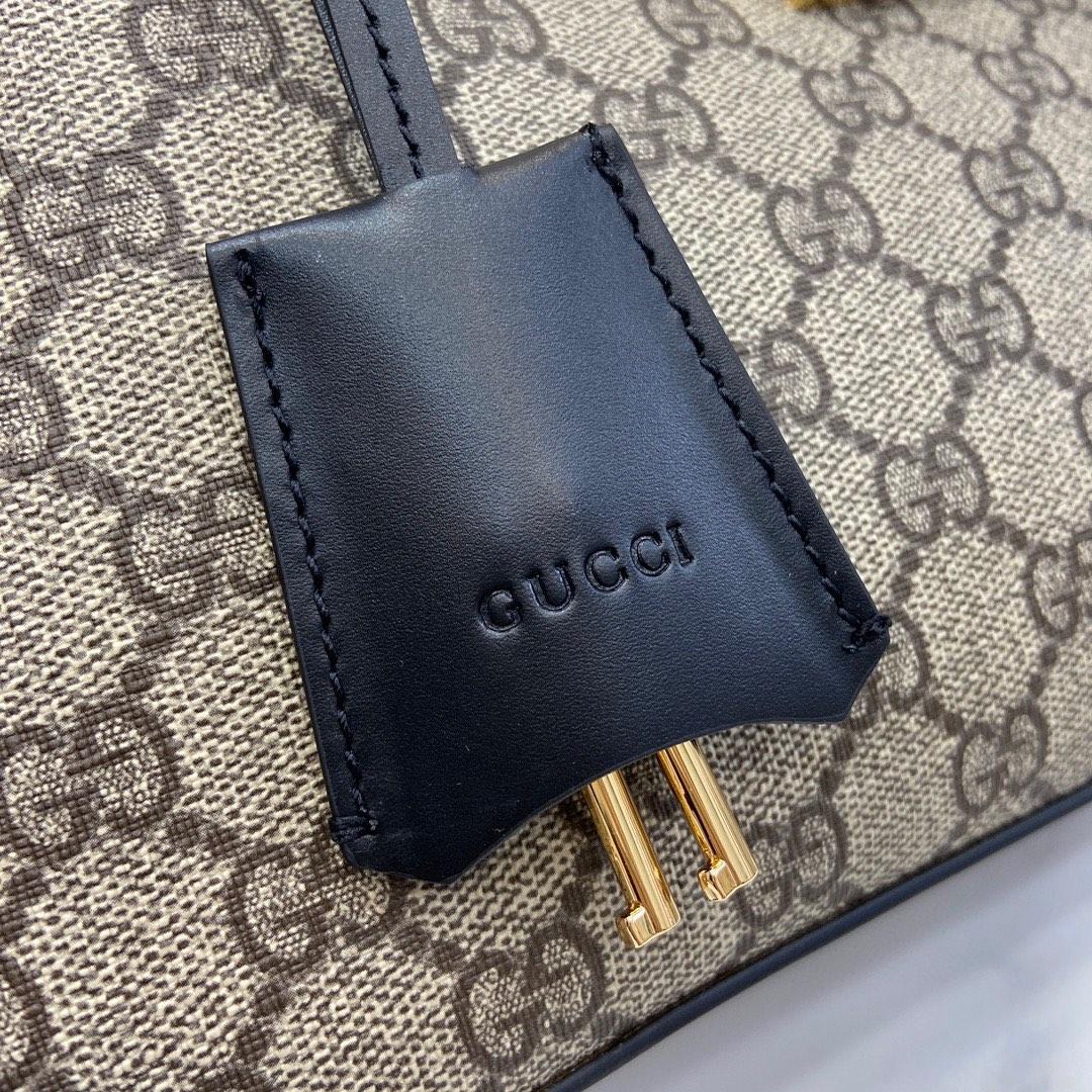 Gucci Padlock GG Medium Shoulder Bag - FashionPlug