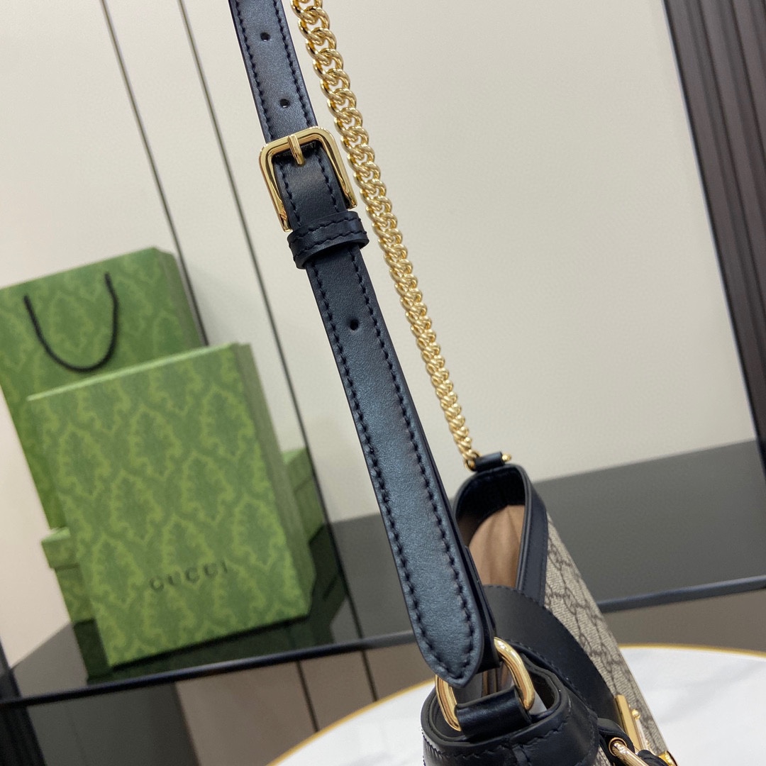 Gucci Padlock GG Medium Shoulder Bag - FashionPlug