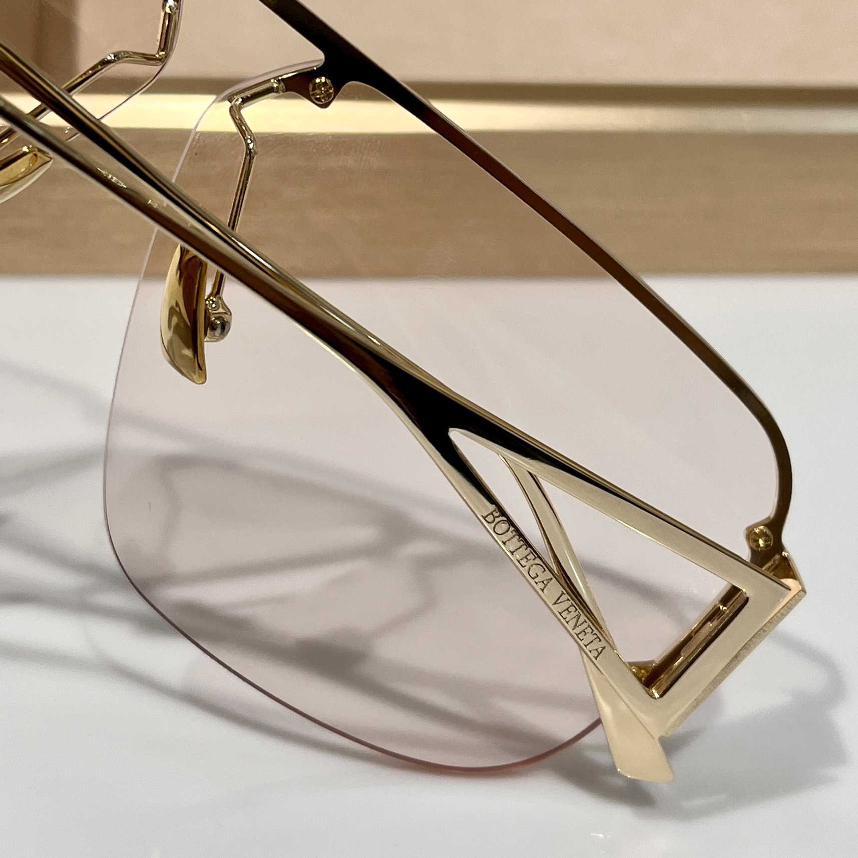 Bottega Veneta BV1065  Sunglasses    - FashionPlug