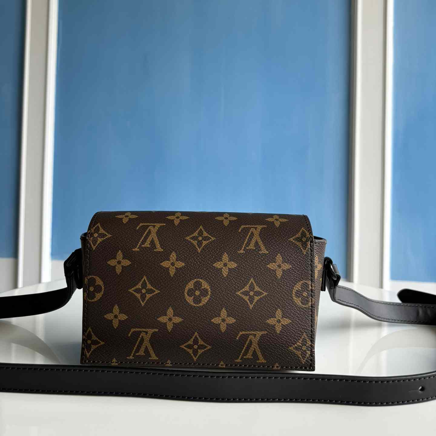 Louis Vuitton Steamer Wearable Wallet  M83613 - FashionPlug