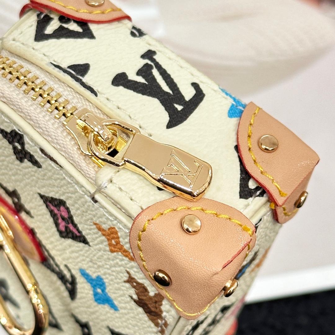 Louis Vuitton Monogram Craggy Trunk Key Holder and Bag Charm    - FashionPlug