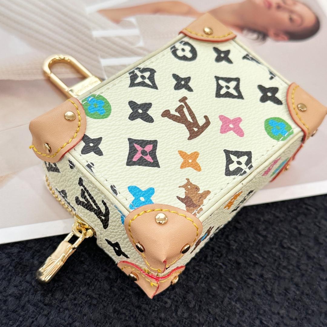 Louis Vuitton Monogram Craggy Trunk Key Holder and Bag Charm    - FashionPlug