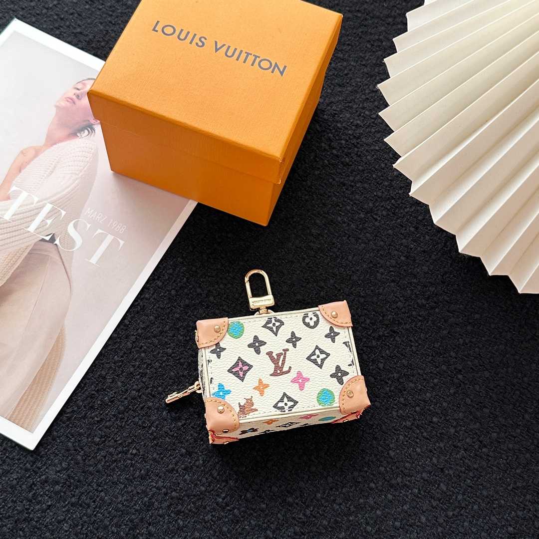 Louis Vuitton Monogram Craggy Trunk Key Holder and Bag Charm    - FashionPlug