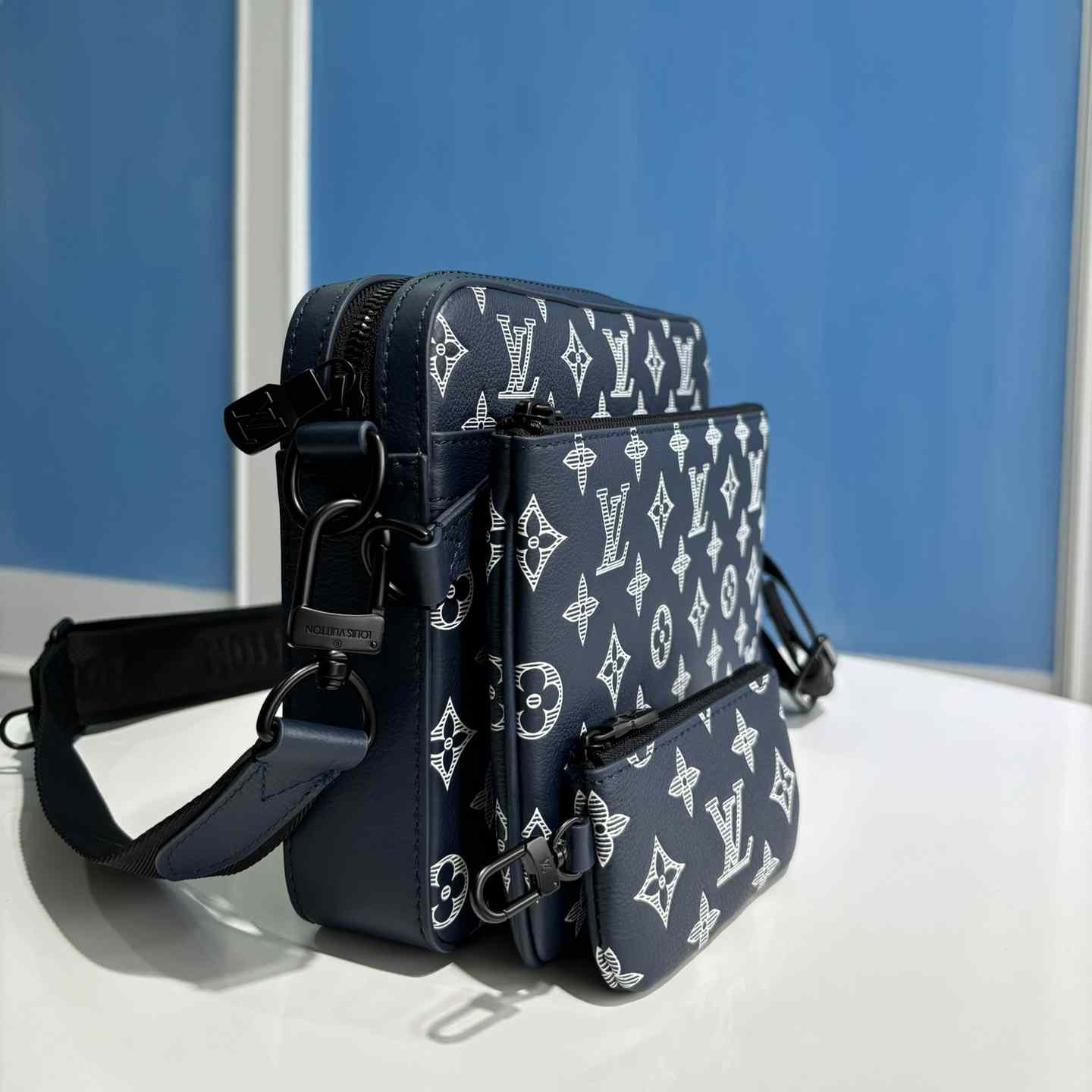 Louis Vuitton Trio Messenger  M24753 - FashionPlug