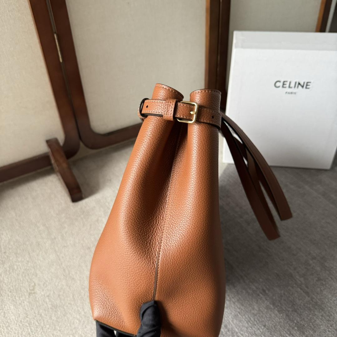 Celine Medium Cabas Anais Cuir Triomphe In Grained Calfskin - FashionPlug