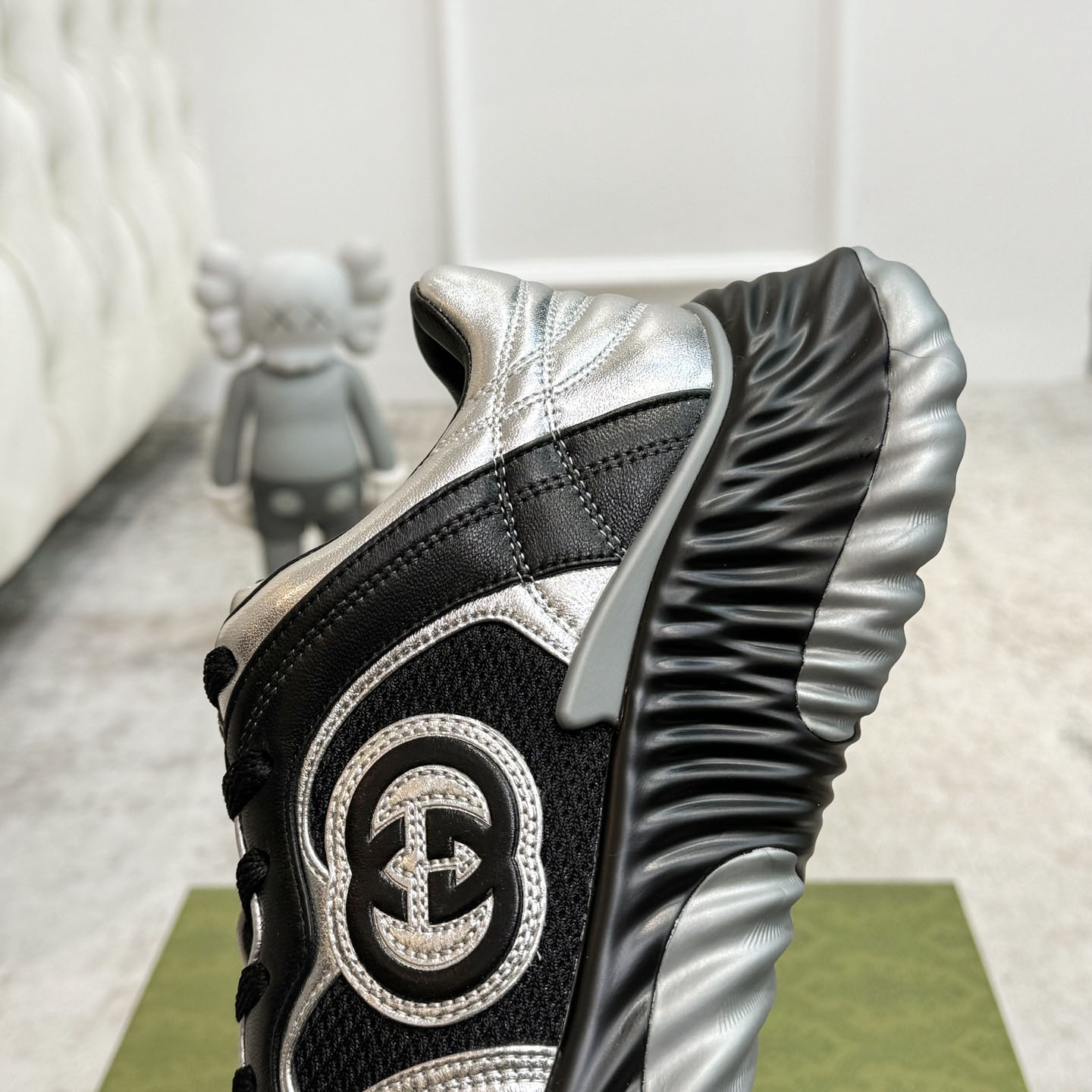 Gucci Ripple Trainer - FashionPlug