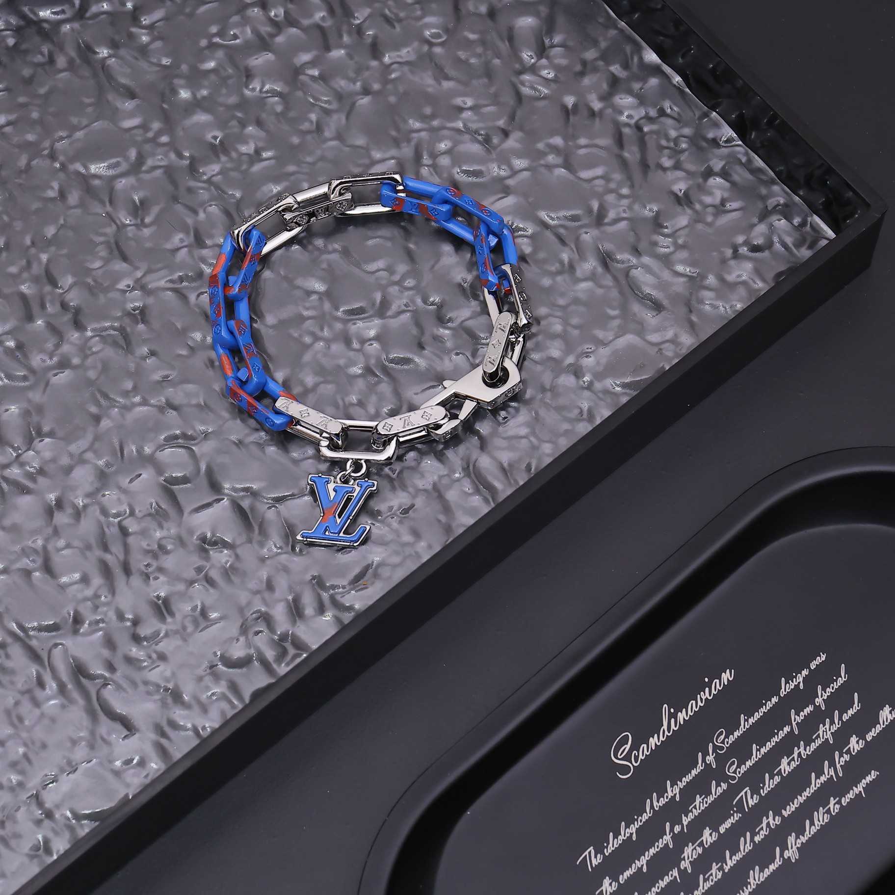 Louis Vuitton Monogram Chain Bracelet  M1229M - FashionPlug