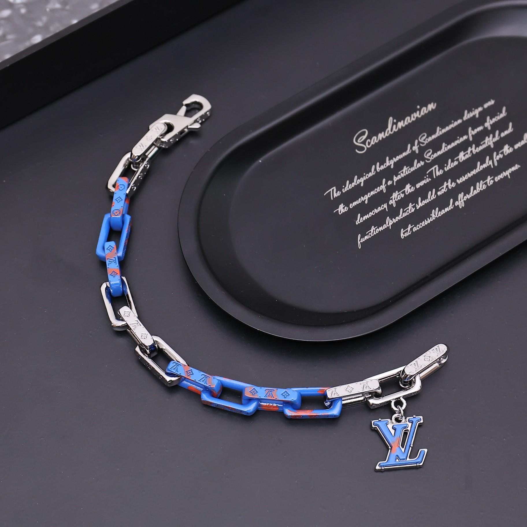 Louis Vuitton Monogram Chain Bracelet  M1229M - FashionPlug