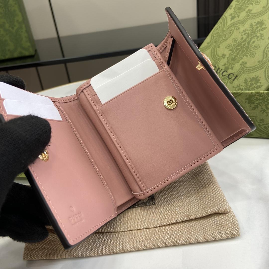 Gucci GG Medium Wallet - FashionPlug