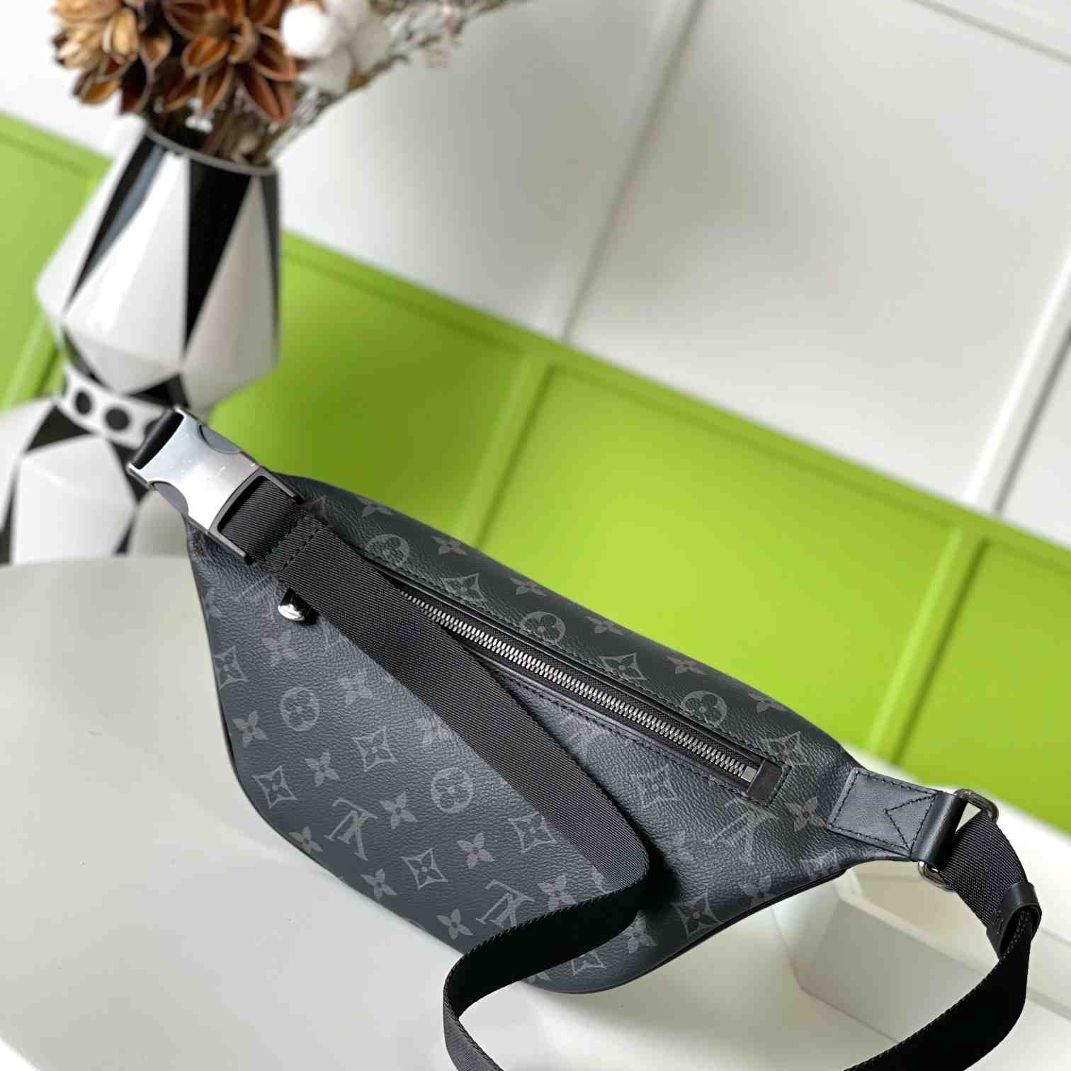 Louis Vuitton Discovery Bumbag PM    M46035 - FashionPlug