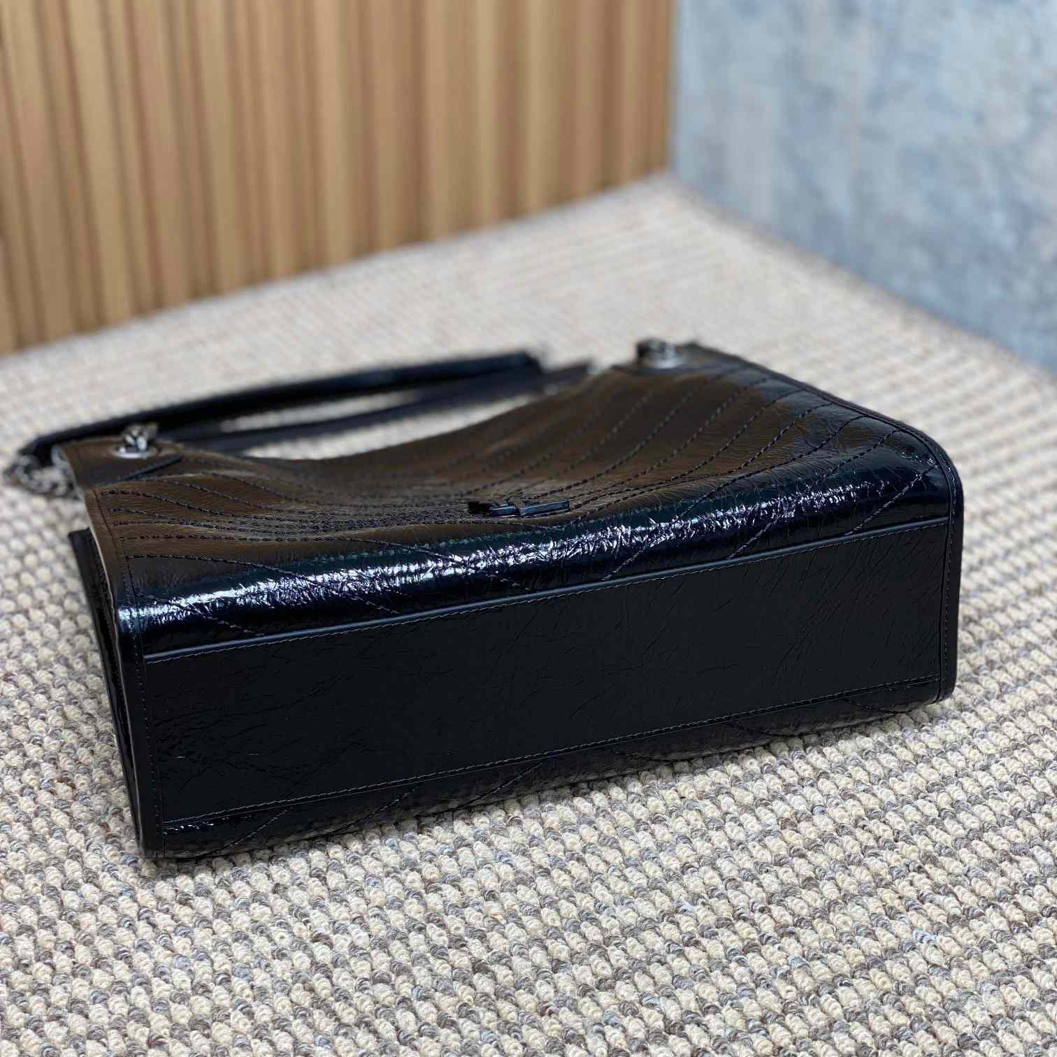 Saint Laurent NiKi Shopping In Vintage Leather - FashionPlug