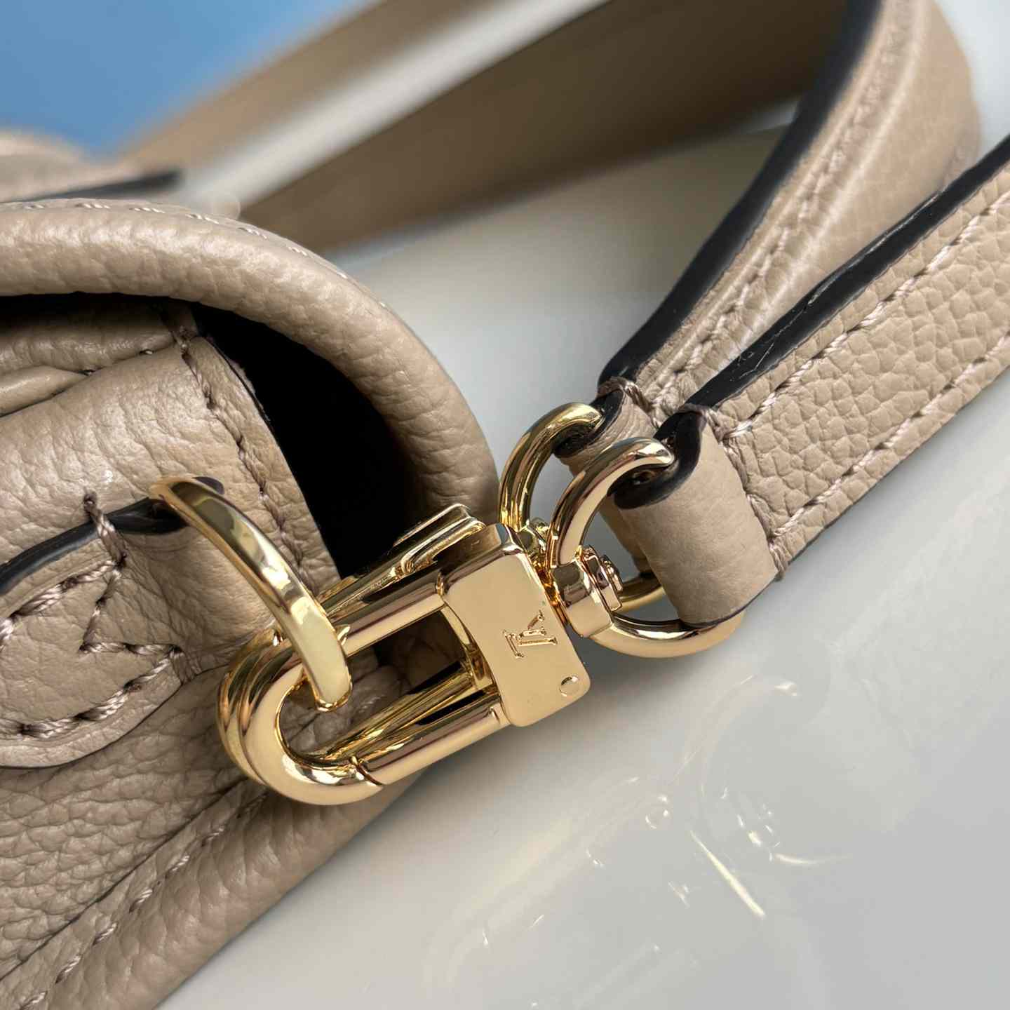 Louis Vuitton Nano Diane   M83300 - FashionPlug