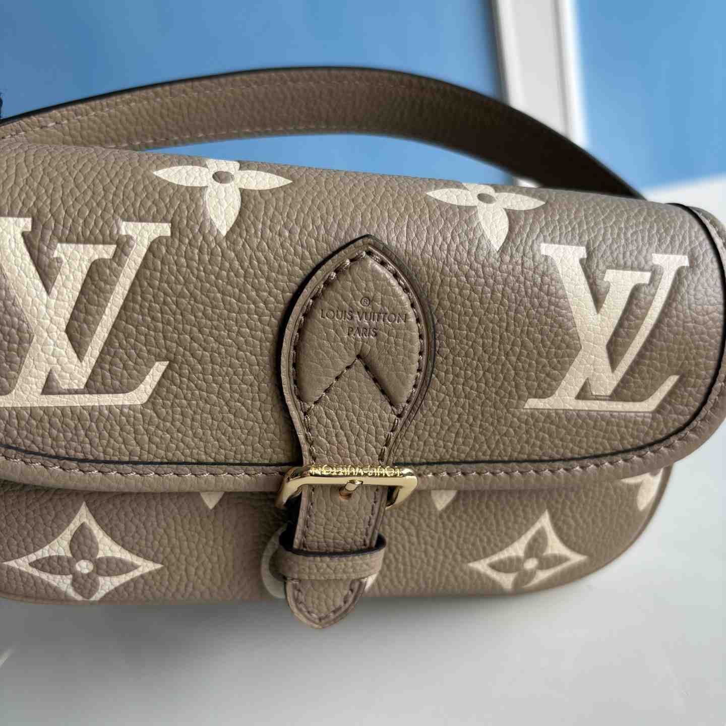 Louis Vuitton Nano Diane   M83300 - FashionPlug