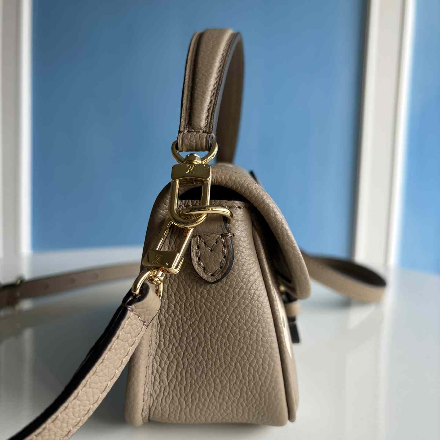 Louis Vuitton Nano Diane   M83300 - FashionPlug