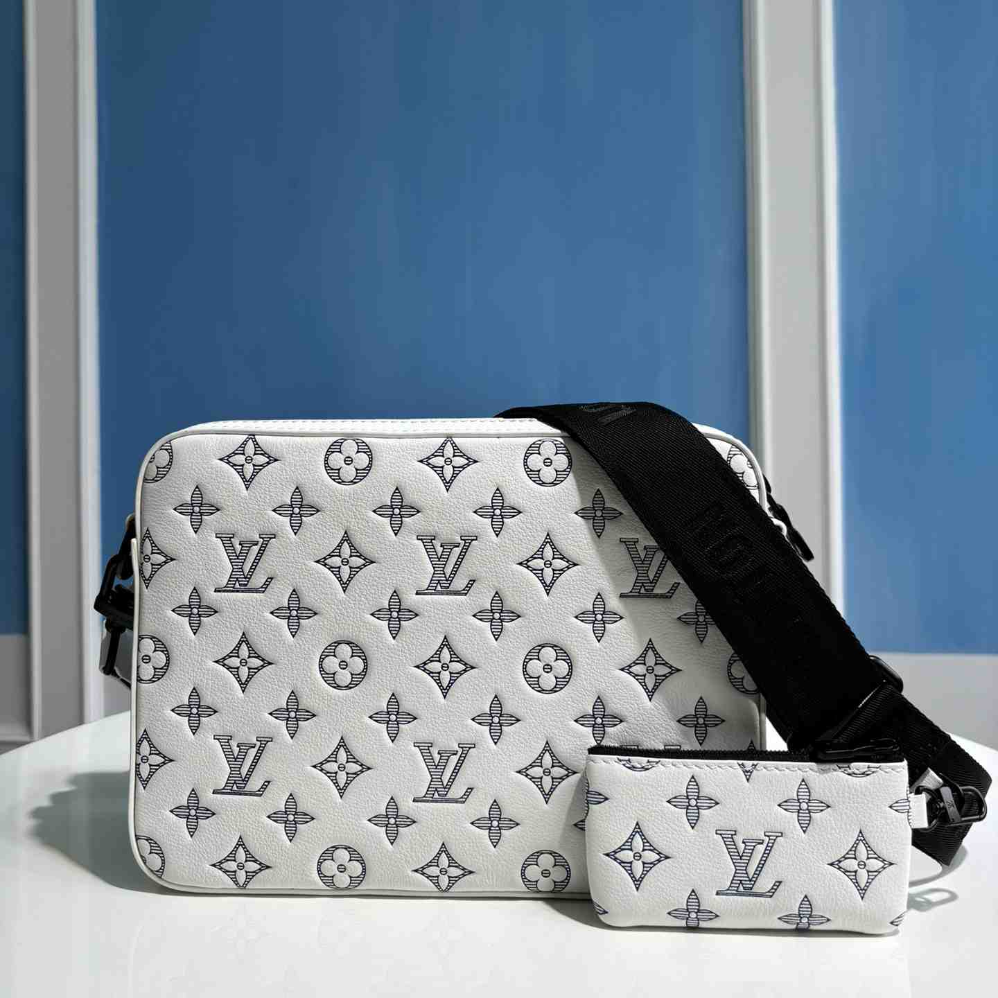 Louis Vuitton Trio Messenger  M24754 - FashionPlug