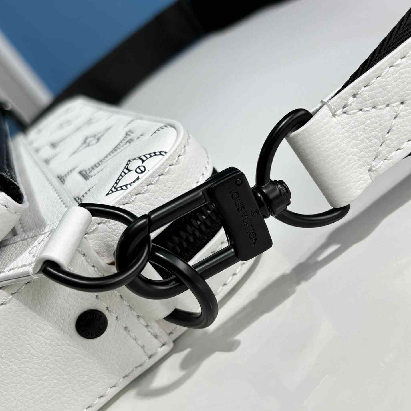 Louis Vuitton Trio Messenger  M24754 - FashionPlug