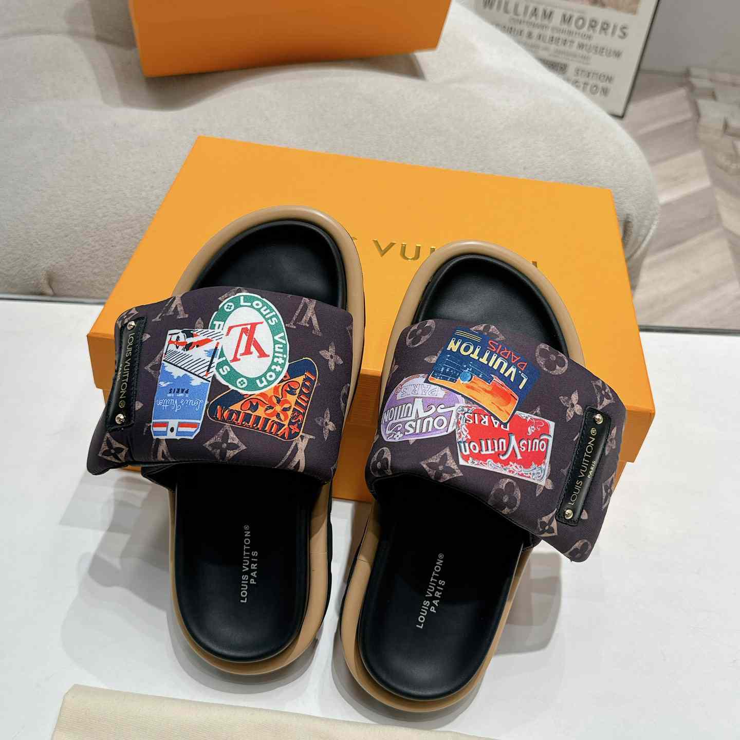 Louis Vuitton Pool Pillow Comfort Mule    1ACTDU - FashionPlug