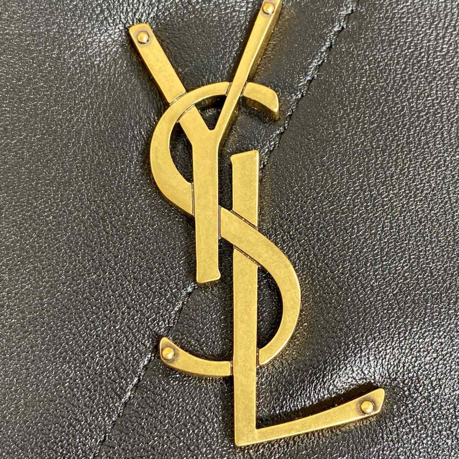 Saint Laurent Jamie 4.3 Pochon In Lambskin - FashionPlug