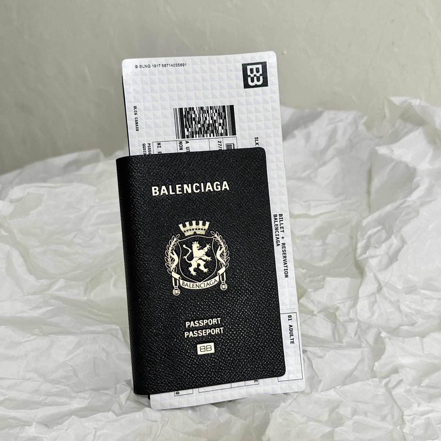 Balenciaga Passport Wallet  (21×12.4×2cm) - FashionPlug