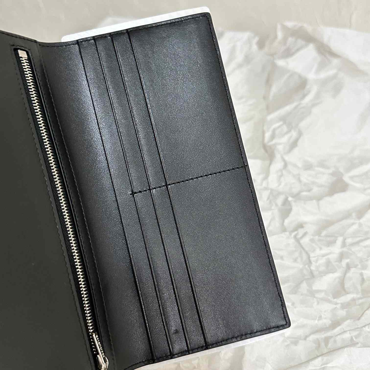 Balenciaga Passport Wallet  (21×12.4×2cm) - FashionPlug