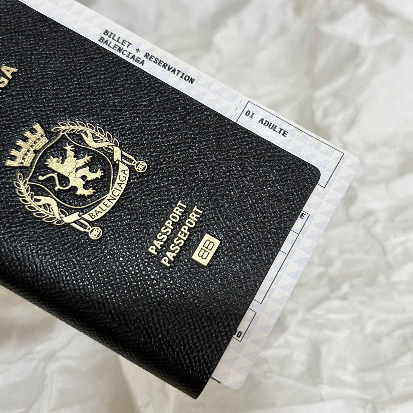 Balenciaga Passport Wallet  (21×12.4×2cm) - FashionPlug