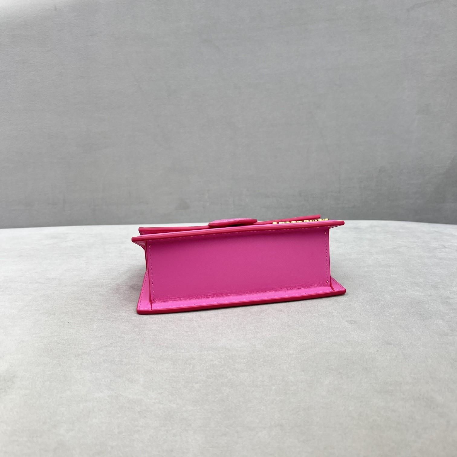 Jacquemus Le Bambino Small Flap Bag - FashionPlug