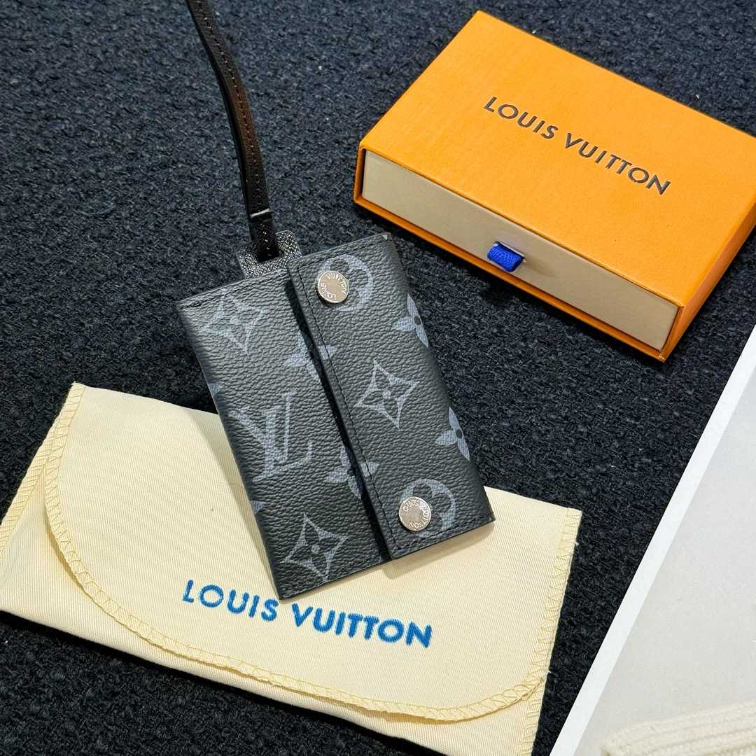 Louis Vuitton Card Holder Necklace  M83155 - FashionPlug