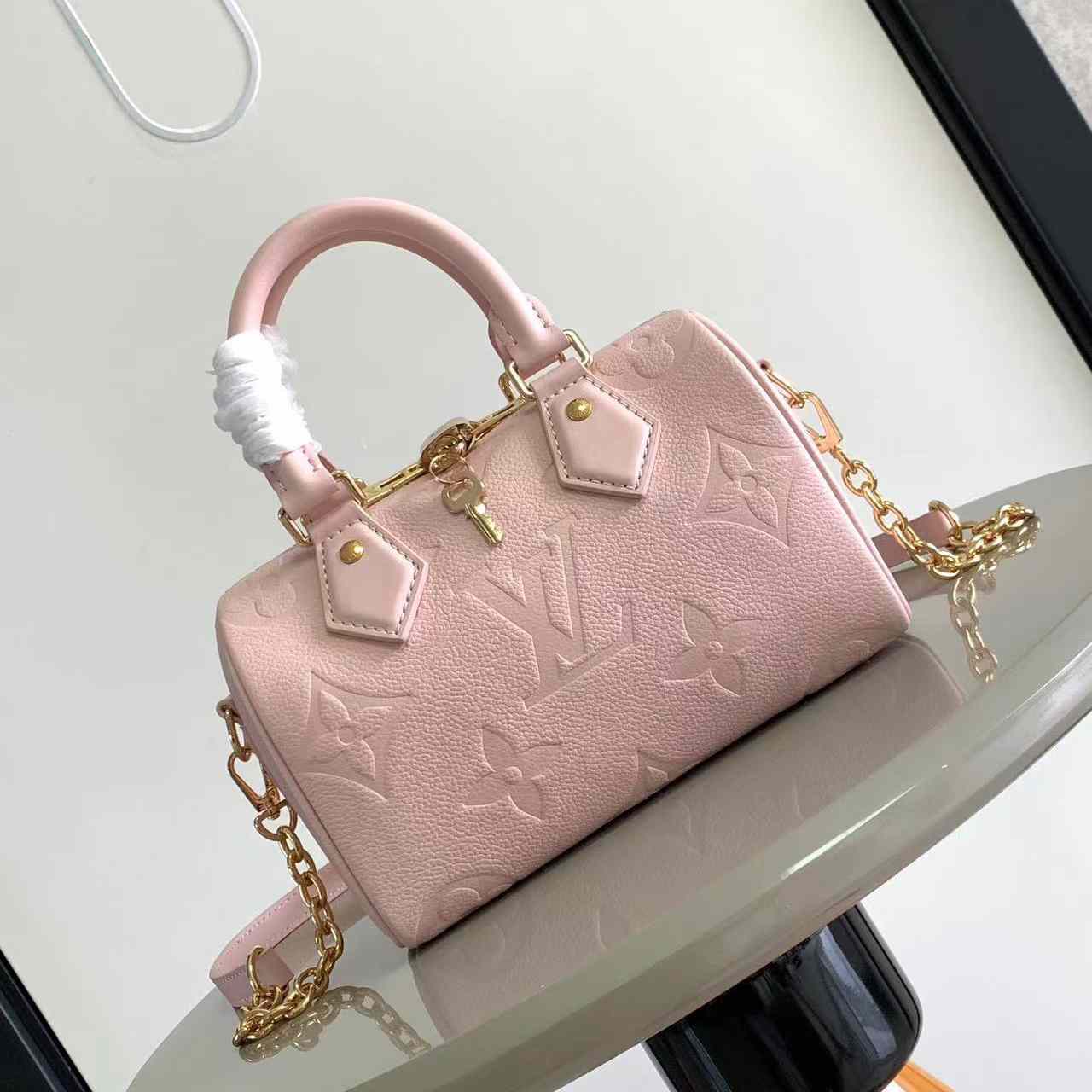Louis Vuitton Speedy Bandoulière 20   M47136 - FashionPlug